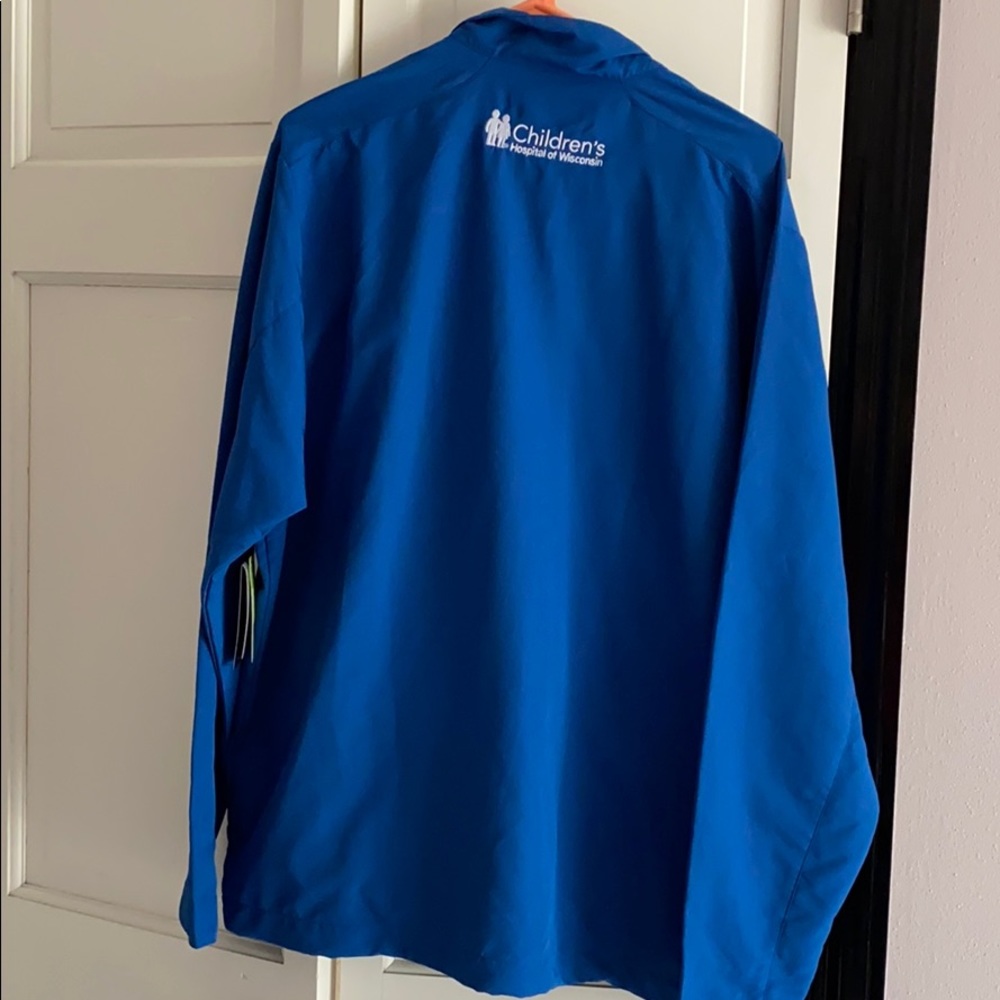 NWT Nike Golf blue windproof shirt. - Picture 4 of 5